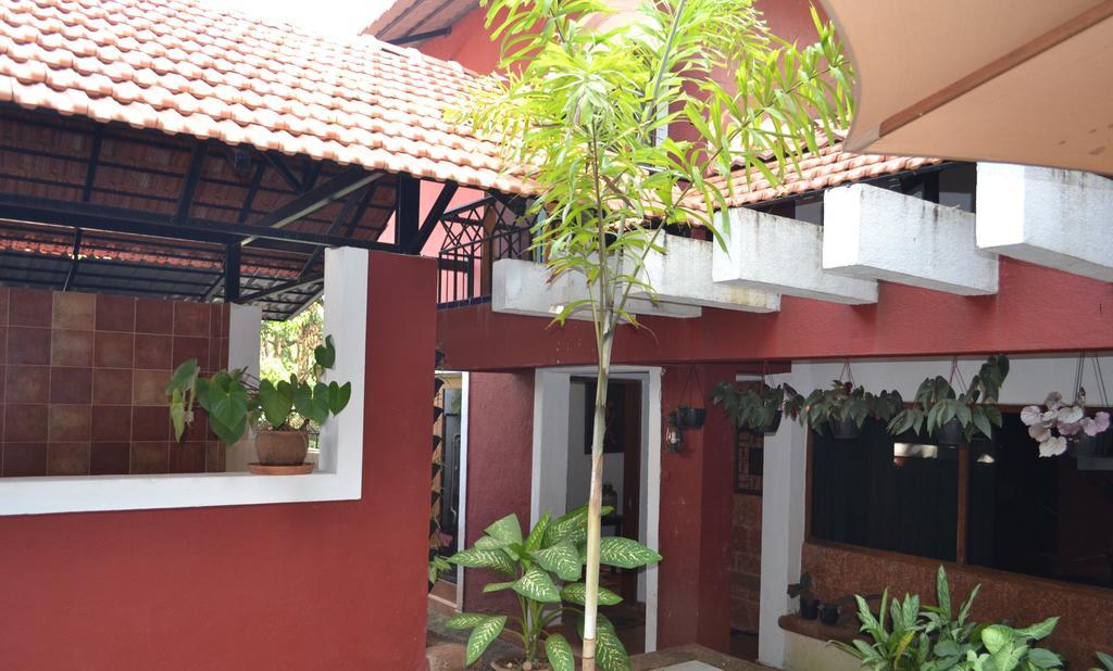 Casa Tropicana - Hotel & Homestays Panaji Exterior foto
